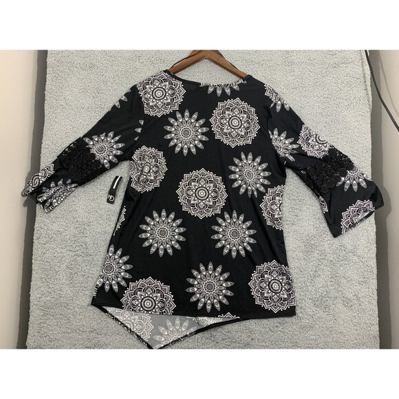 NWT NEW DIRECTIONS Asymmetrical Cut Window-sleeve Knit Lace Black Mandal XL Top - Picture 3 of 9